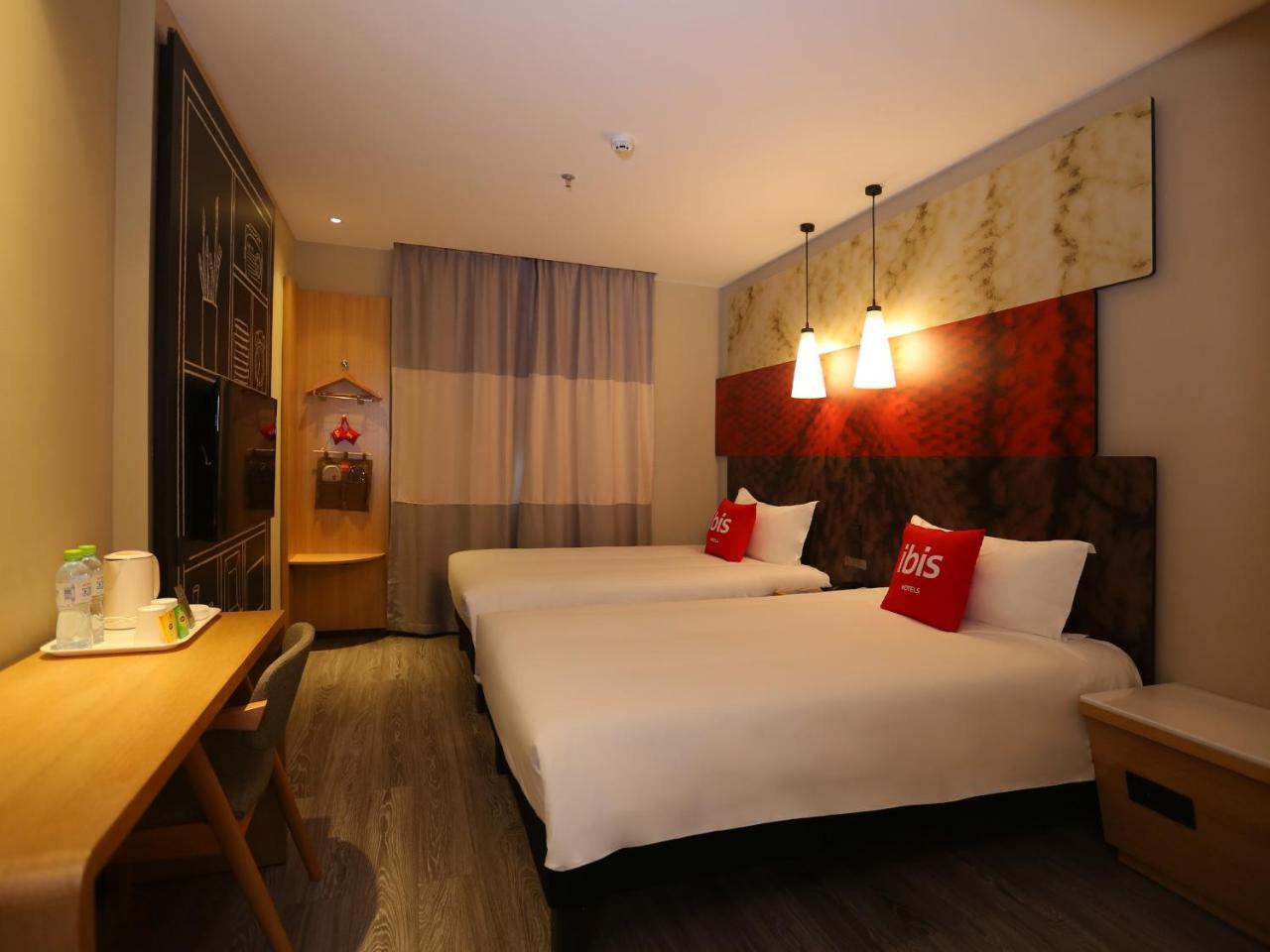 Ibis Haikou Injoy Plaza Hotel Dış mekan fotoğraf