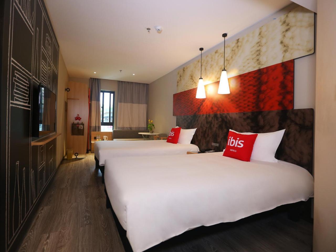 Ibis Haikou Injoy Plaza Hotel Dış mekan fotoğraf