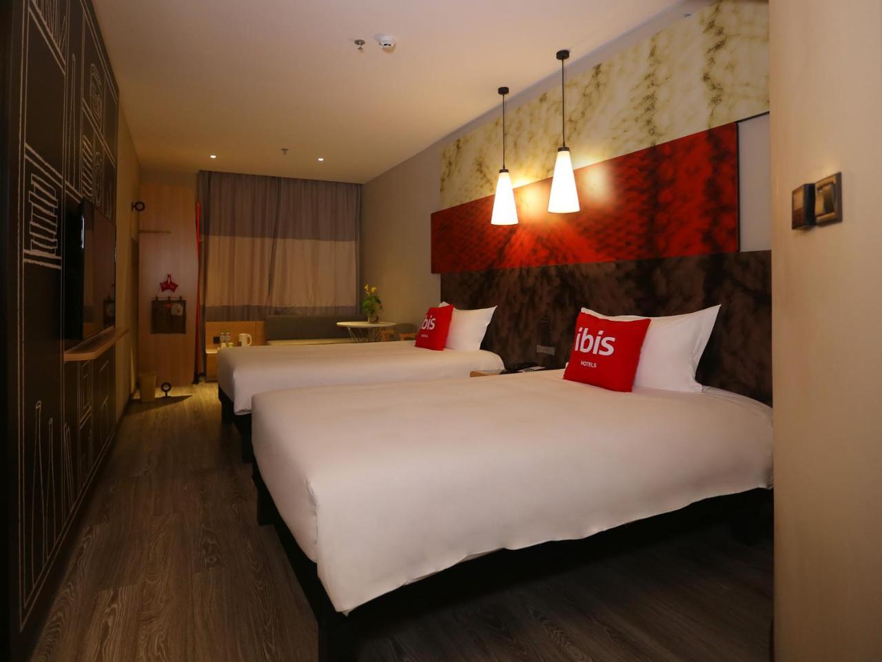 Ibis Haikou Injoy Plaza Hotel Dış mekan fotoğraf