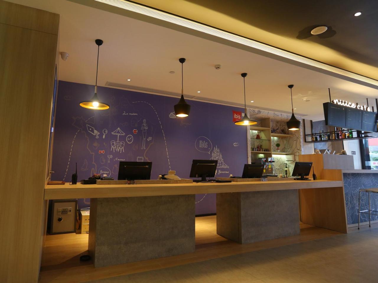 Ibis Haikou Injoy Plaza Hotel Dış mekan fotoğraf